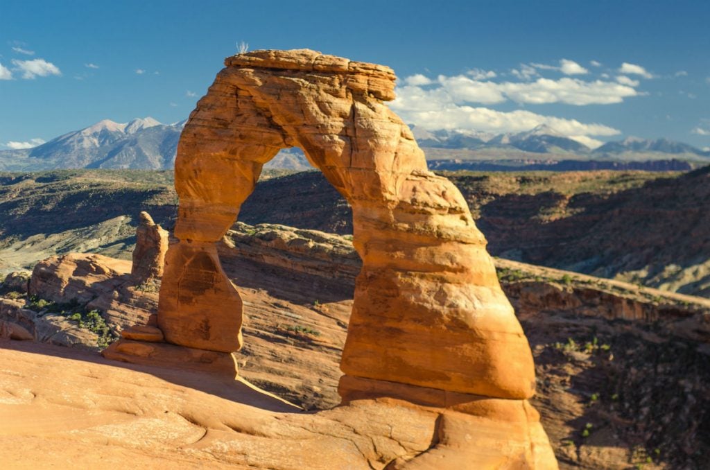 5 arches national park hikes
