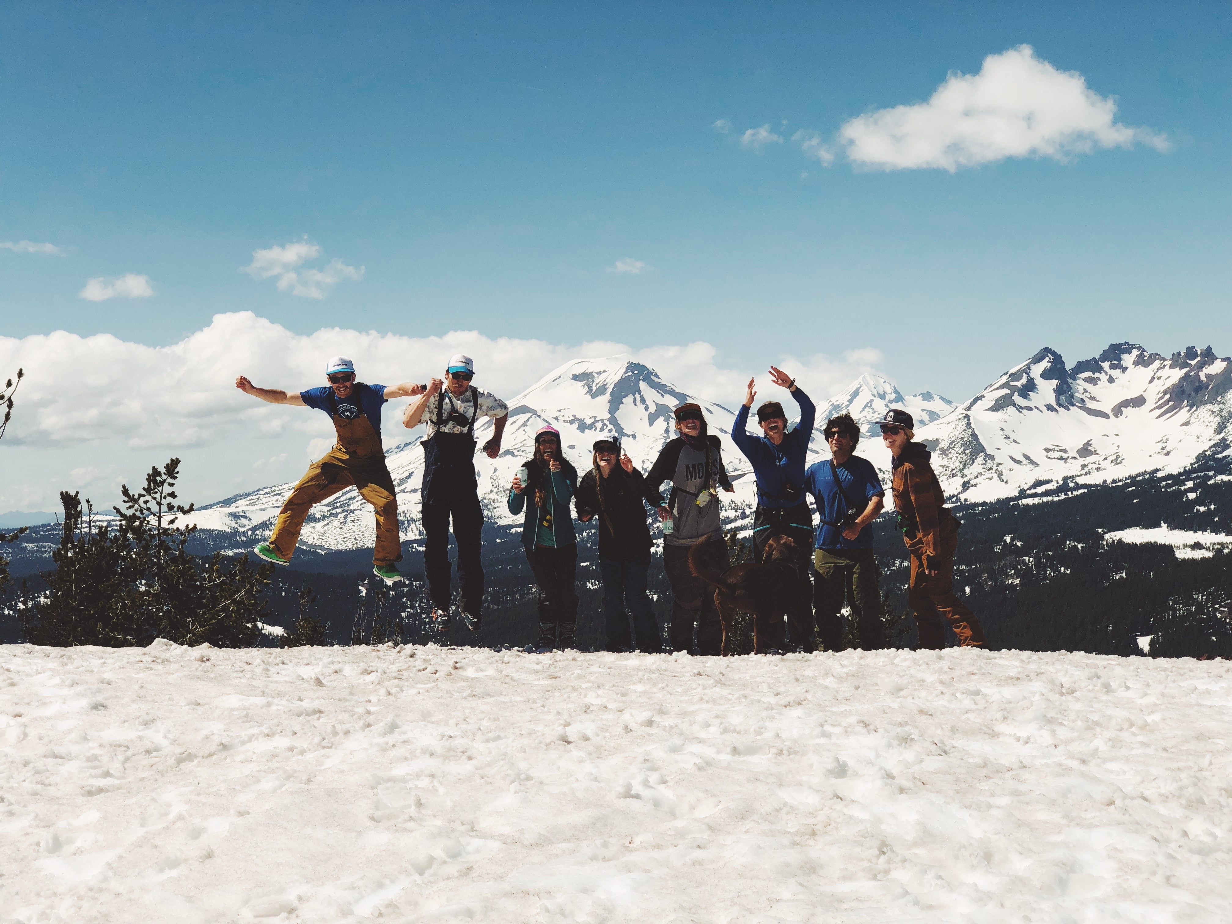 snowledge ski trip team