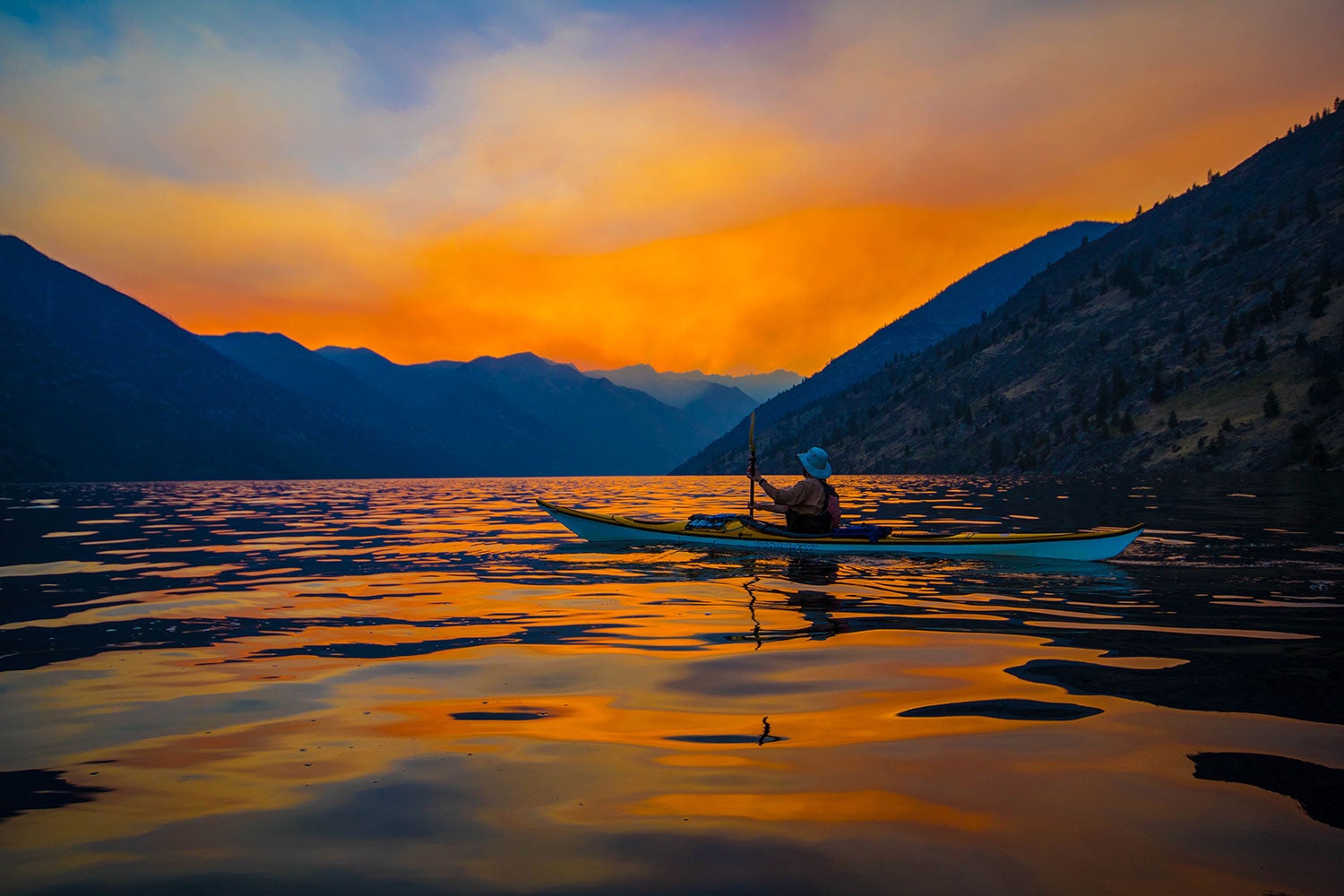 sea kayak camping on lake chelan