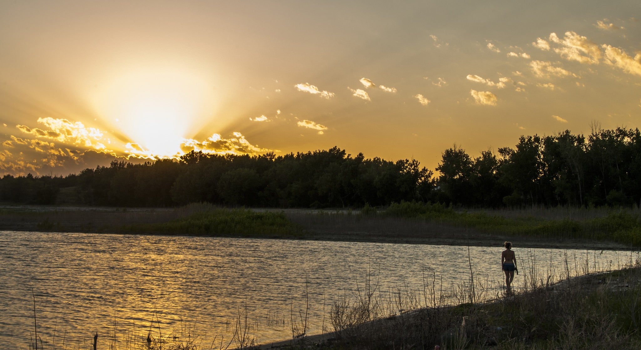 Lake Mcconaughy Camping Is Your Ticket To Nebraska S Best Beach