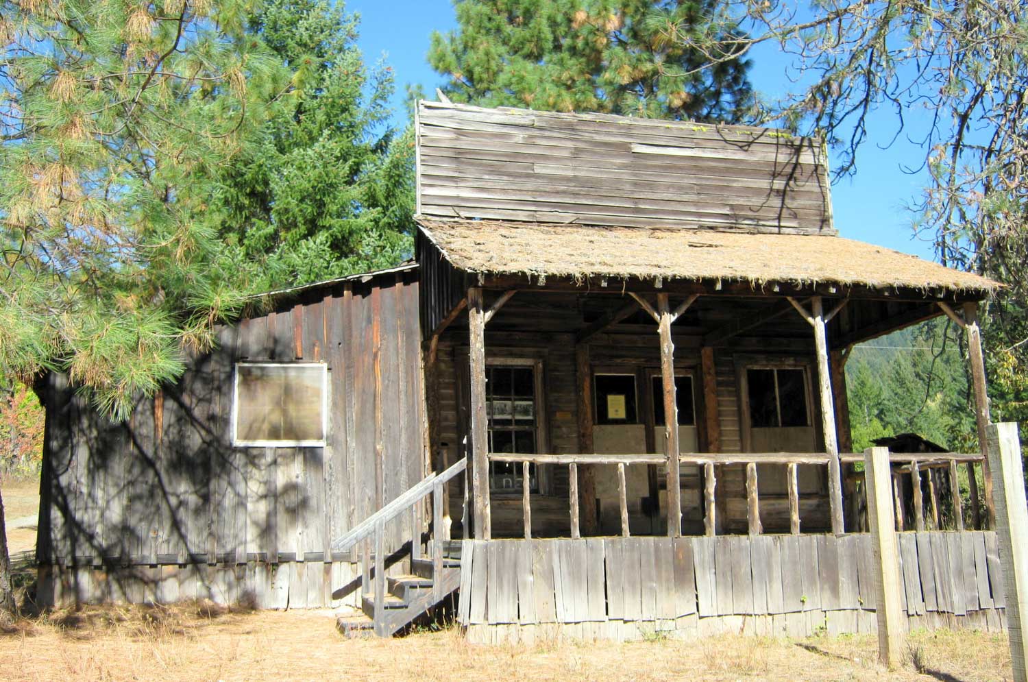 6 Oregon Ghost Towns With Eerie Wild West Vibes 4706