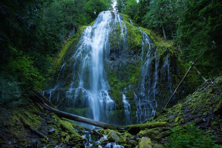 7 Must-See Waterfalls in Oregon with Camping Nearby