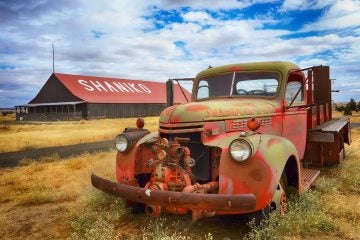 6 Oregon Ghost Towns with Eerie, Wild West Vibes