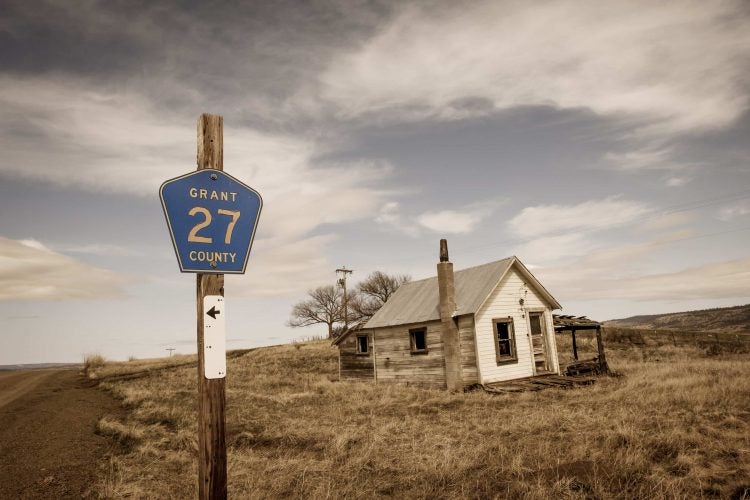 6 Oregon Ghost Towns with Eerie, Wild West Vibes