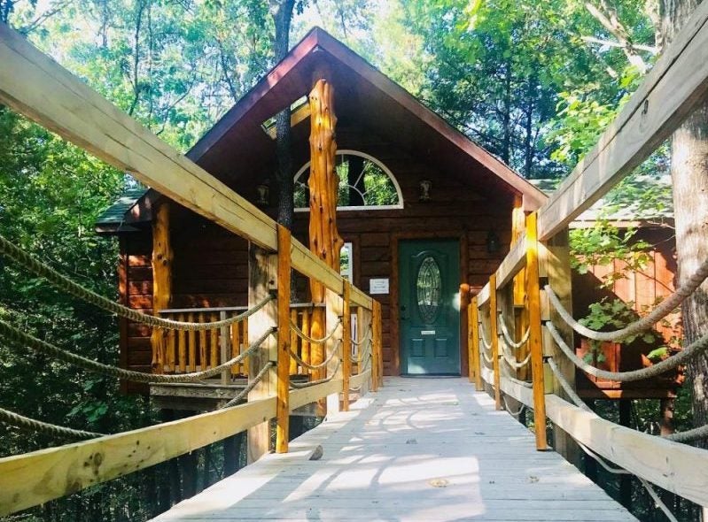 Treehouse home in Georgia with bridge 