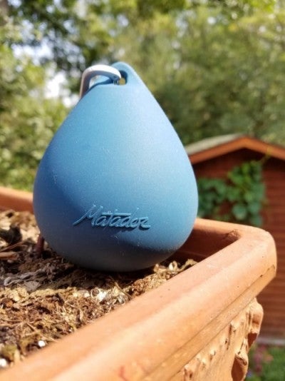 closeup of Matador Droplet XL silicone pod and carabiner in use outdoors