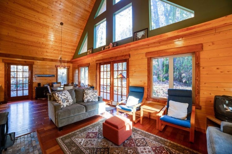 These Cozy Mt. Baker Cabins Are Less Than 3 Hours From Seattle