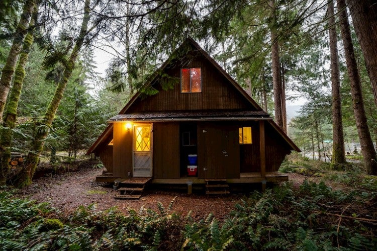 These Cozy Mt. Baker Cabins Are Less Than 3 Hours From Seattle