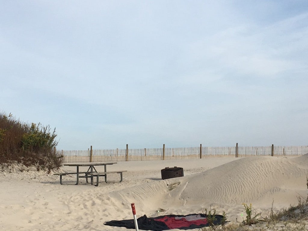 a sandy beach campsite on the shore of maryland