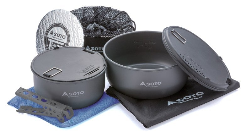 the soto navigator cook set, many pots and pans and cookware