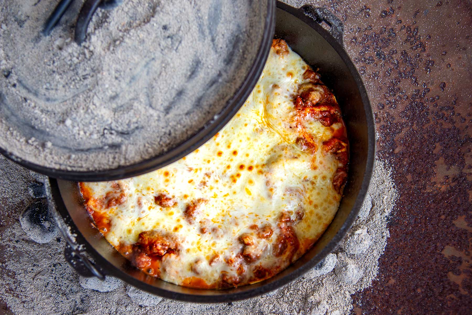 Cast iron camping casserole