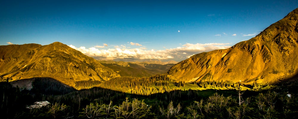 Landscape panorama of Parika Lake during golden hour.