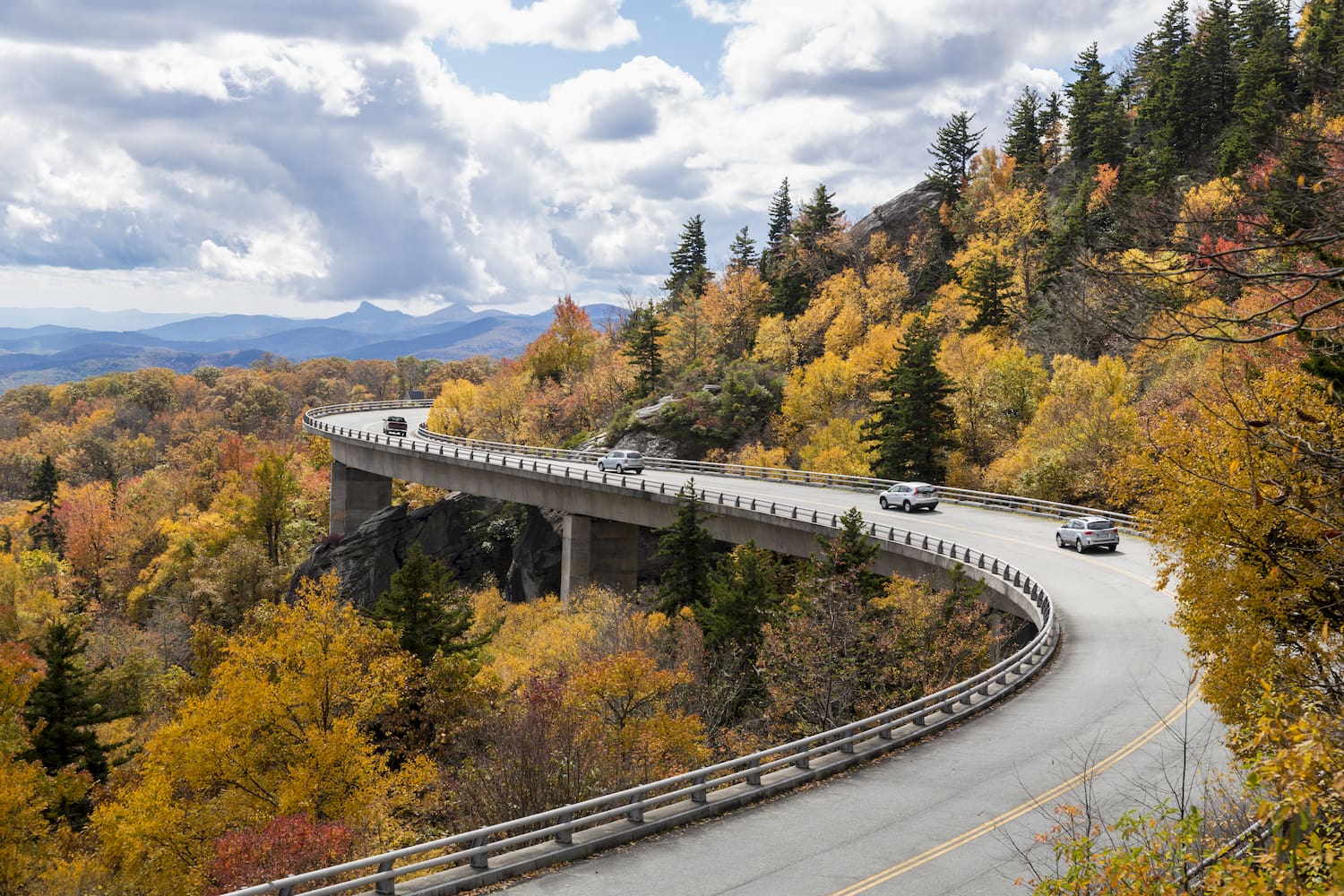 cars on blue ridge parkway