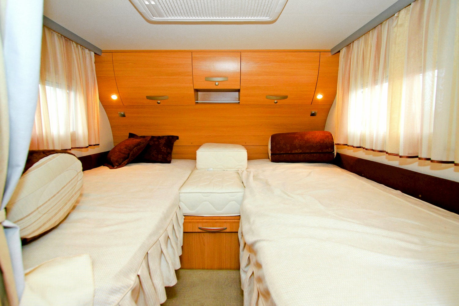 two twin rv beds
