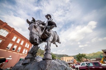 5+ Deadwood, SD Campgrounds For a Wild West Camping Trip