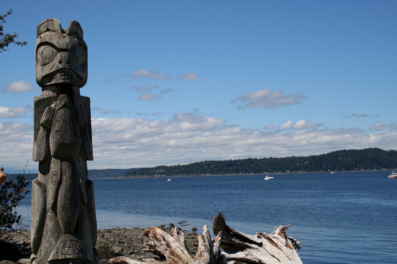 totem pole on blake island