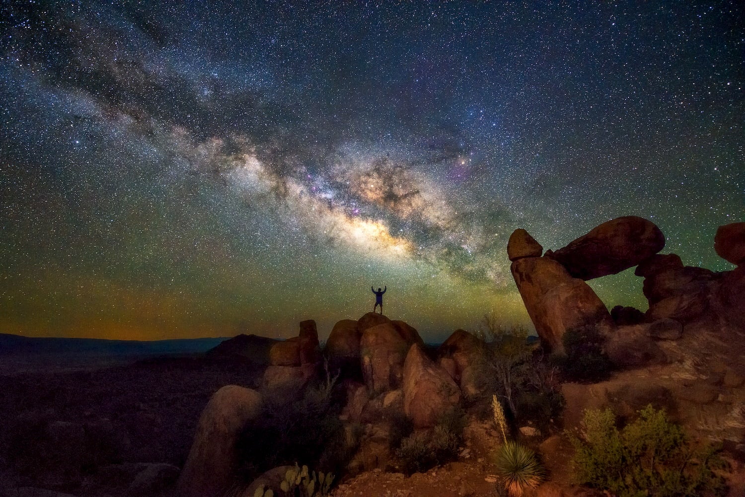 milky way at balanced rock big bend national park