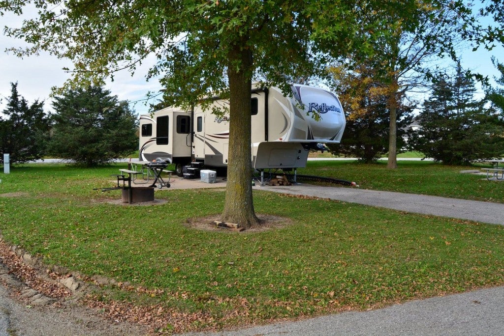 7 Beautiful Spots to Best Enjoy Camping Near Davenport, Iowa